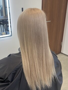 クオン 伊勢崎(QUON.) ミルクティーベージュ