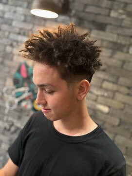 スリーセント 栄(3/cent) スパイキーアフロ