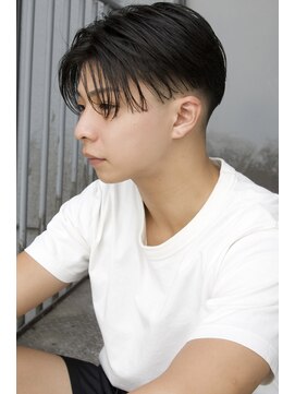 リコ ヘアアンドリラクゼーション 名駅店(LICO HAIR&RELAXATION) テーパーフェードセンターパート 名古屋駅/名駅/メンズ