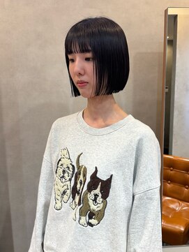 リタ(Lita.) ぱつっとボブ