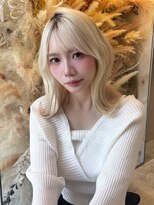 ラビス クローバー(Lovis clover) ホワイトブロンド