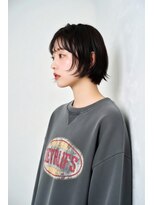 コートフィールエー(CO_T feel.a)&nbsp;【小顔ミニボブ】首筋を綺麗に見せる。都会的な暗髪ボブ