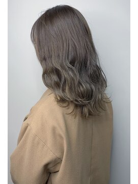 フロート 小阪店(float) アッシュグレー_耳かけ,毛先パーマ,イメチェン