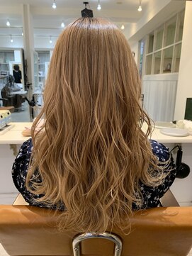 ジーナ 新宿(Zina) ミルクティーベージュ【Zina新宿 浅尾優佳】