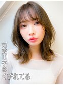 大人かわいい韓国ヘア/斜め前髪/外ハネくびれミディ