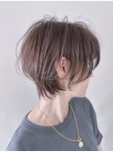 くびれ感のあるエアリーショートボブ♪