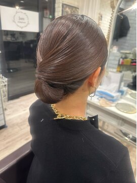 ジャムスタイリングハウス(JAM STYLING HOUSE) ☆艶シンプルシニヨン☆