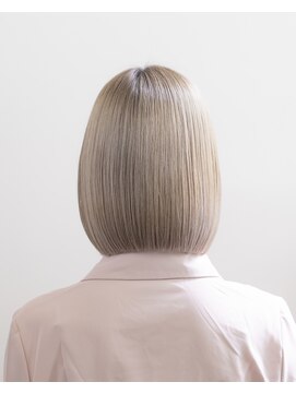 ルプラ ガーデン(le-pla garden) ベージュボブ#ダブルカラー＃切りっぱなしボブ＃ケアブリーチ