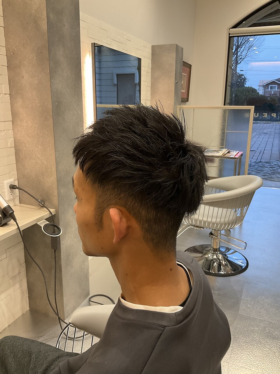 頭皮の汚れスッキリ！　カット＋炭酸シャンプー　6050円→5500円