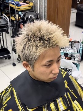 ヘアーパークキューブ ハイトーンスパイキーショート