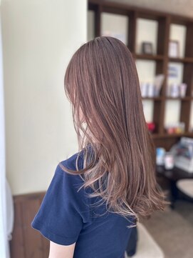 クロエ バイ ラヴィズム 新潟ビルボードプレイス2店(CLOE by LUVISM) インナーベージュ×コーラルピンク
