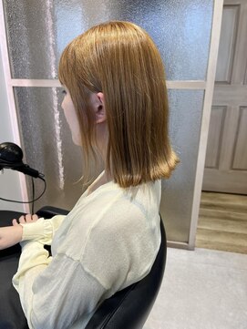 エレノア 梅田店(Eleanor) 切りっぱなしボブ