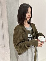 ヨーク(YOKE)&nbsp;YOKE 切りっぱなしボブステップカット外ハネアッシュブラック