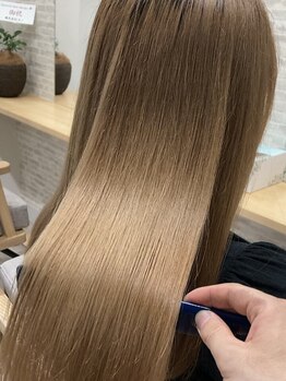 ジプソリー(Gypsoly)の写真/話題の最新トリートメントを取り扱い◎髪の芯からうるおいを与え、誰もが羨む美髪へと導きます◇