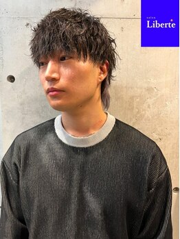 サロンリベルテ(salon Liberte)の写真/【京橋駅3分】カット+各種パーマ¥9900！トレンドを組み込んだ豊富なパーマスタイルで楽にキマるモテ髪へ◎