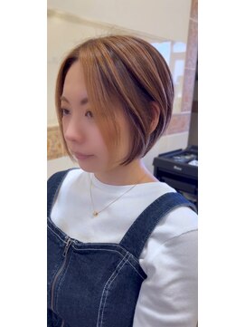 セラフルール 多摩センター店 Sala fleur コントラストハイライト/似合わせショート/筋感ハイライト