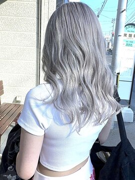 ブレイズヘアー(BLAZEhair) 【海外デザイン】ナチュラルホワイトシルバー×ブリーチ２回