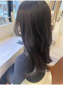 ロングヘアー透明感カラー
