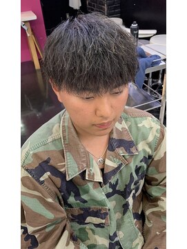 アッドバイケーツー 心斎橋(add by k-two Men's) 縦落ちツイスト/刈り上げマッシュ