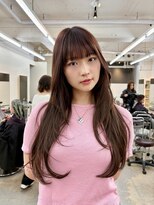 ヒュー 広島(HEW)&nbsp;Y2Kザクザクフェイスレイヤーワイドバングロングへア20代30代