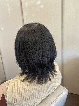 ドゥージングヘアースクラッチ(Dozing Hair Scratch) くびれミディアムヘア