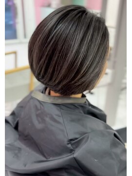 シャルティア 岩国(SHALLTIA) ハイライト/バレイヤージュ/白髪染め/白髪ぼかし/脱白髪染め