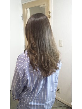 アムバイハーティエスト(AMME by HEARtiest) 透明感たっぷりヌーディ―カラー