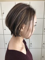 ヘアースペース ブイ(hair space V) 束感ハイライトショートボブ