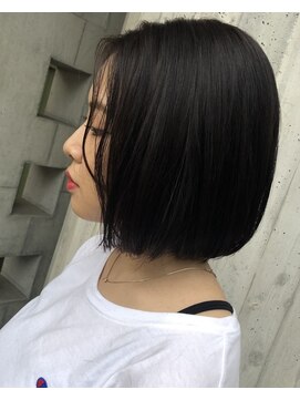 リバレッジ 白金(Leverage) 小顔効果ボブ