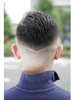 クロムトウキョウ ザ バーバー ネオン 新宿店(CHROM TOKYO the Barber ne/on)&nbsp;七三フェード/刈り上げ/ハードパート