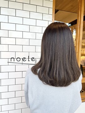 ノエル(noele) レイヤーロング×オリーブグレーベージュ