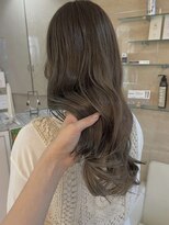 ラテ(latte)&nbsp;柔らかみのあるグレージュカラー