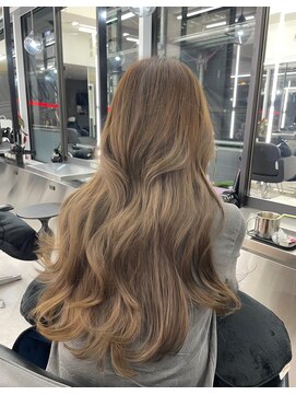 アルドーレフィエロ シンサイバシ(Ardore fiero shinsaibashi) 人気のオリーブベージュ☆[白川幸太]