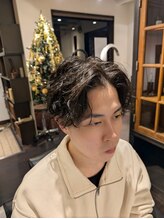 メンズヘアーサロン ヴォヤージュ ヘアー アンド フェイス(Voyage) センターパートツイストスパイラル