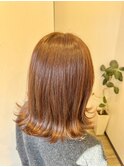 肩上ボブ×温かみのあるシエナブラウン