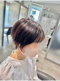 大人可愛いひし形前下がりショートボブレイヤーモカベージュ
