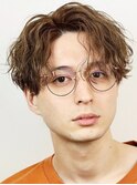 波巻きパーマツイストスパイラルパーマツーブロックメンズ黒髪