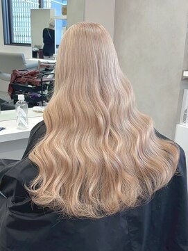 ベレーザ 渋谷神南(Beleza) 16808ミディアムレイヤーカットホワイトブロンドワンホンヘア