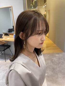 ミラ(MIRA) 顔まわりカット／顔まわりレイヤー／前髪
