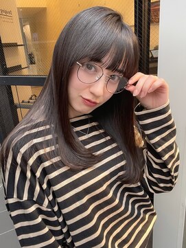 アム 表参道(am) 小顔薄めバンググレージュレイヤーロング前髪パーマ黒髪