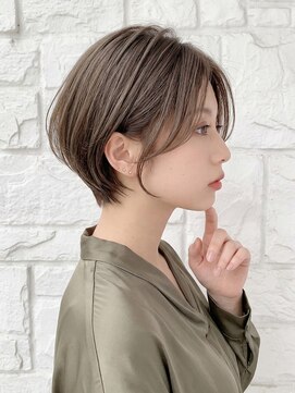ラミ(L'ami) 【東 純平】横顔美人 レイヤーショートボブ+フォギーベージュ