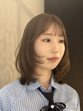 メルシー(merci.) ブリーチなしくすみベージュ/ミディアムレイヤー/顔まわりカット