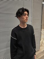 ハイセンス(HISENSE)&nbsp;メンズパーマセンターパートツイストスパイラルメンズカットGIA