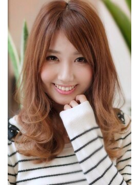 フォルテ 藤枝エピ店 小顔感アップミディアムスタイル