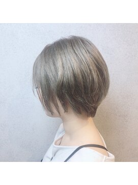 ヘアサロンM 新宿 外ハネボブ/アッシュブラウン/ネオウルフ/デザインカラー