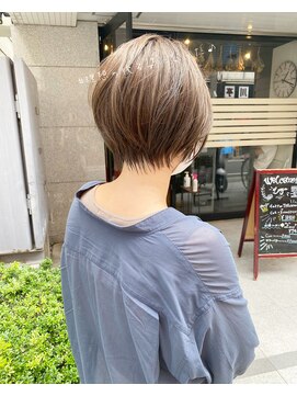 ルオージア(Luogia) 丸みショートボブ