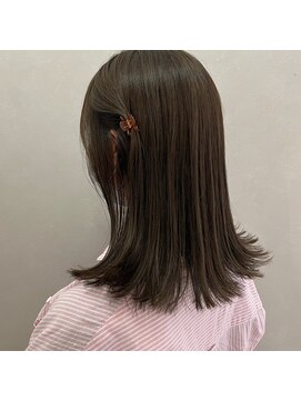 アンドワン 自由が丘(&ONE) 【&ONE 自由が丘】ピスタチオベージュ × 切りっぱなし