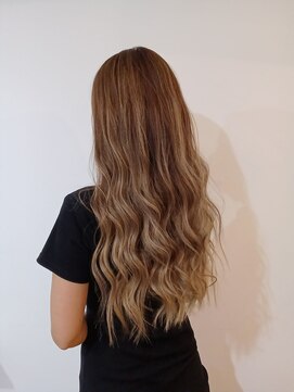 ツムグ 代官山 中目黒(TUMUGU) 大人かわいいヘアショコラアッシュ脱白髪染めヘルシーウェーブ