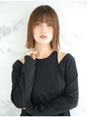抜け感溢れる切りっぱボブ
