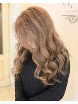 ロア 中目黒(loa)&nbsp;レイヤーロング/グレーベージュ/黒髪/前髪パーマ[中目黒]